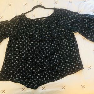 Plus size Black and white sprinkle top